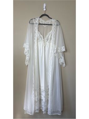 Vintage Miss Elaine Sheer Chiffon Nightgown and Peignoir Robe Set Size Small